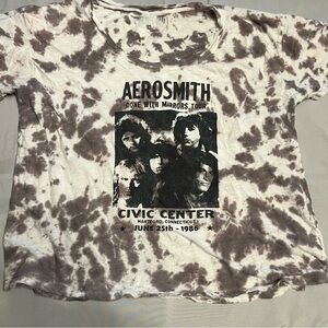 Knit Riot XS Aerosmith Tour Oversized Off The Shoulder
Graphic Tee